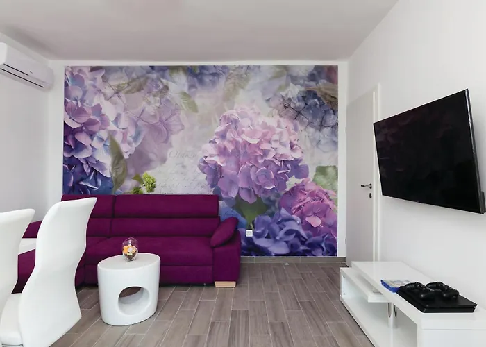 Nine-bedroom In Arbanija Feriehus Trogir