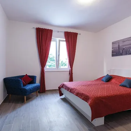 Nine-bedroom In Arbanija Nyaraló Trogir