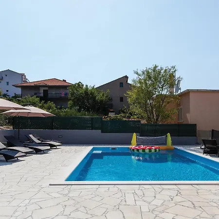 Nine-bedroom In Arbanija Trogir